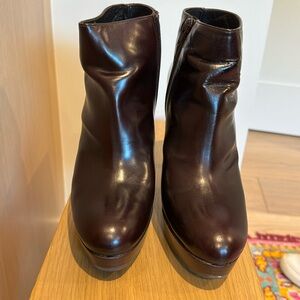 Stuart Weitzman leather platform ankle boots in Merlot size 10.5